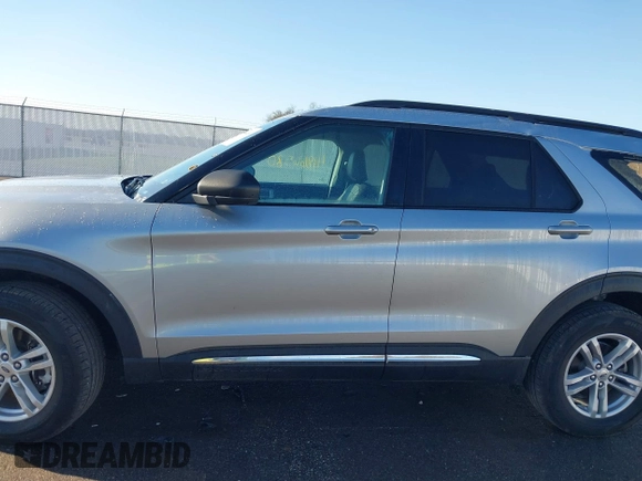 2022 Ford Explorer XLT with VIN 1FMSK8DH2NGA63497, listed as a IAAI auction lot 41866580 with 54,616 mi miles. Bid and sale history available at carsss.com. Image 15.