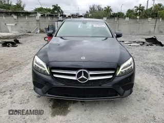 2019 Mercedes-Benz C 300 z VIN 55SWF8DB8KU289988, wystawiony jako Copart lot #55739365 z przebiegiem 65 277 mil mil oraz Szkoda całkowita • Salvage title. Historia ofert i sprzedaży dostępna na DreamBid. Obrazek 15.