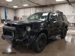 2018 Toyota 4Runner SR5 with VIN JTEBU5JR6J5536586, listed as a IAAI auction lot 41325031 with 118,444 mi miles. Bid and sale history available at carsss.com. Image 2.