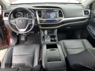 2018 Toyota Highlander SE with VIN 5TDJZRFH3JS494235, listed as a Copart auction lot 57256135 with 69,059 mi miles and Clean title. Bid and sale history available at DreamBid. Image 8.