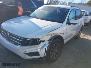 2020 Volkswagen Tiguan S with VIN 3VV0B7AX1LM155996, listed as a IAAI auction lot 41632155 with 76,000 mi miles. Bid and sale history available at carsss.com. Image 2.