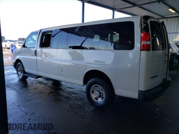 2022 Chevrolet Express Passenger LS z VIN 1GAZGNFP1N1278436, wystawiony jako Copart lot #42293525 z przebiegiem 32 806 mil mil oraz Szkoda całkowita • Salvage title. Historia ofert i sprzedaży dostępna na DreamBid. Obrazek 2.