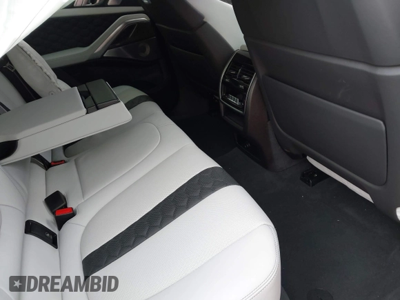 2024 BMW X6 M with VIN 5YM23ET07R9V10225, listed as a IAAI auction lot 40971354 with 1 mi miles. Bid and sale history available at carsss.com. Image 8.