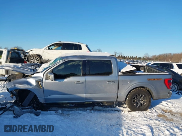 2022 Ford F-150 XL with VIN 1FTEW1E81NFA62939, listed as a IAAI auction lot 41580557 with 46,971 mi miles and . Bid and sale history available at carsss.com. Image 14.