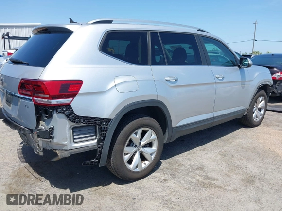2018 Volkswagen Atlas SE with VIN 1V2DP2CA3JC599181, listed as a IAAI auction lot 42293017 with 70,589 mi miles and . Bid and sale history available at DreamBid. Image 4.