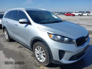 2019 Kia Sorento LX with VIN 5XYPG4A33KG533371, listed as a IAAI auction lot 41602096 with 122,231 mi miles. Bid and sale history available at carsss.com. Image 1.
