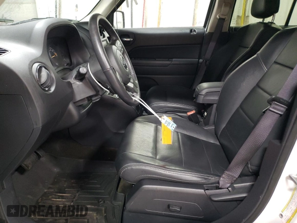 2016 Jeep Patriot High Altitude with VIN 1C4NJPFA5GD526767, listed as a Copart auction lot 81524804 with 25,553 mi miles and Salvage Title. Bid and sale history available at carsss.com. Image 7.