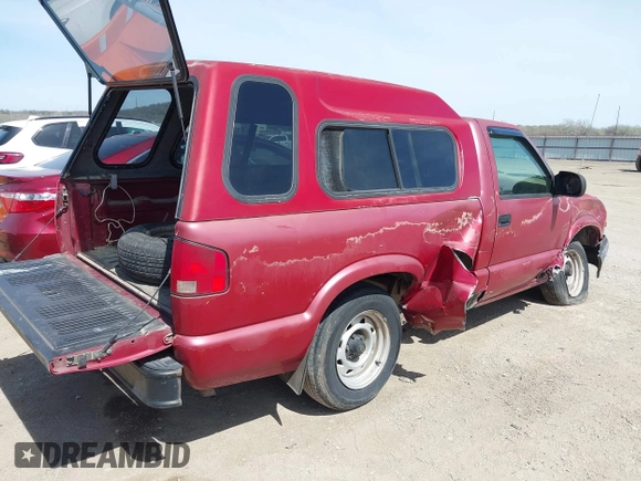 1996 Chevrolet S-10 with VIN 1GCCS1448TK120616, listed as a IAAI auction lot 41840605 with 251,506 mi miles and . Bid and sale history available at DreamBid. Image 4.