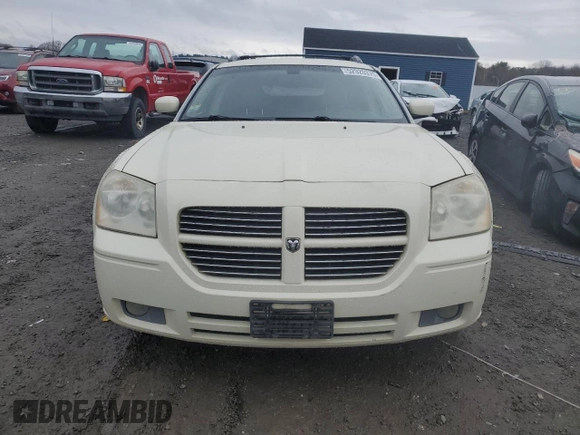 2005 Dodge Magnum RT with VIN 2D8GV58245H683148, listed as a Copart auction lot 52920375 with 315,291 mi miles and Clean Title. Bid and sale history available at DreamBid. Image 5.