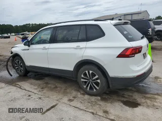 2023 Volkswagen Tiguan S z VIN 3VVRB7AX6PM088325, wystawiony jako Copart lot #61055065 z przebiegiem 27 297 mil mil oraz Szkoda całkowita • Salvage title. Historia ofert i sprzedaży dostępna na DreamBid. Obrazek 2.