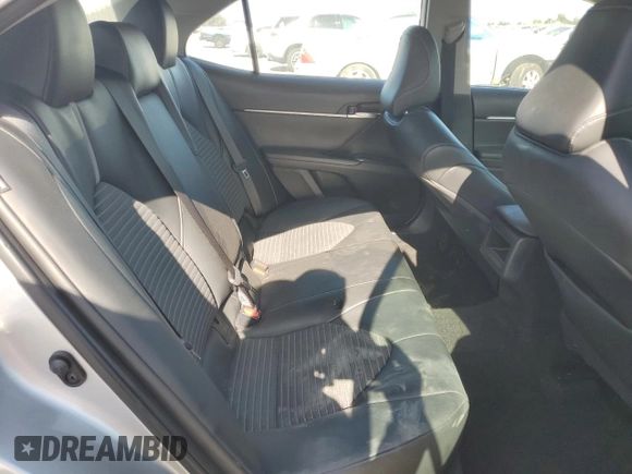 2022 Toyota Camry SE z VIN 4T1G11AK4NU050977, wystawiony jako Copart lot #61466605 z przebiegiem 69 410 mil mil oraz Czysty tytuł • Clean title. Historia ofert i sprzedaży dostępna na DreamBid. Obrazek 10.