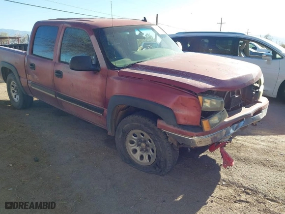2006 Chevrolet Silverado 1500 LT1 with VIN 2GCEK13T861170115, listed as a IAAI auction lot 41852030 with 213,353 mi miles. Bid and sale history available at carsss.com. Image 1.