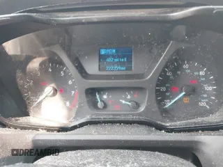 2019 Ford Transit Passenger XL z VIN 1FBAX2CM8KKA31115, wystawiony jako IAAI lot #42366286 z przebiegiem 222 359 mil mil oraz . Historia ofert i sprzedaży dostępna na DreamBid. Obrazek 7.