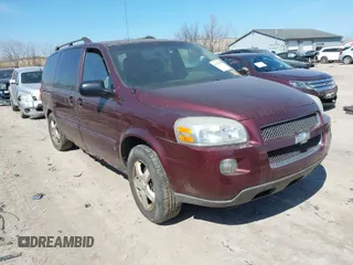 2008 Chevrolet Uplander LT w/1LT with VIN 1GNDV33118D105876, listed as a IAAI auction lot 41878958 with 229,212 mi miles. Bid and sale history available at carsss.com. Image 1.