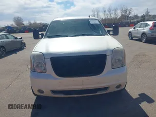 2011 GMC Yukon XL Denali with VIN 1GKS2MEF0BR182132, listed as a IAAI auction lot 41690259 with 204,365 mi miles. Bid and sale history available at carsss.com. Image 12.