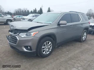 2019 Chevrolet Traverse LT Cloth with VIN 1GNEVMKW0KJ241772, listed as a IAAI auction lot 41724207 with 122,304 mi miles. Bid and sale history available at carsss.com. Image 2.