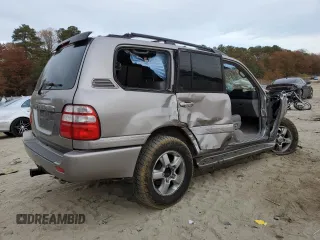 2005 Toyota Land Cruiser with VIN JTEHT05J352071860, listed as a Copart auction lot 78810494 with 219,605 mi miles and Salvage Title. Bid and sale history available at carsss.com. Image 3.