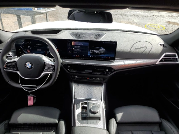 2025 BMW 4 Series 430i xDrive with VIN WBA53DB09SCT32390, listed as a Copart auction lot 48107375 with 11,555 mi miles and Clean Title. Bid and sale history available at DreamBid. Image 8.