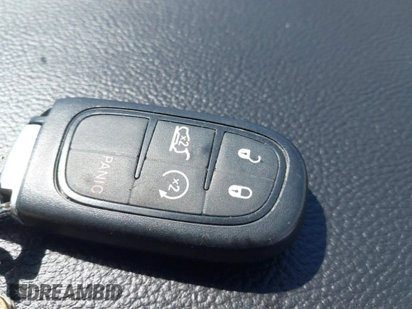 2019 Jeep Cherokee Limited z VIN 1C4PJLDB0KD396077, wystawiony jako IAAI lot #41972498 z przebiegiem 128 312 mil mil oraz . Historia ofert i sprzedaży dostępna na DreamBid. Obrazek 11.