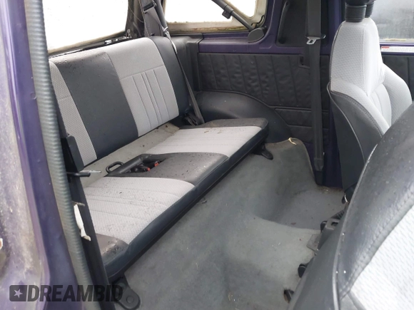 1993 Suzuki Sidekick z VIN 2S3TA01C4P6406238, wystawiony jako IAAI lot #41469419 z przebiegiem 126 667 mil mil oraz . Historia ofert i sprzedaży dostępna na DreamBid. Obrazek 8.