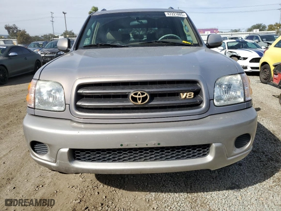 2001 Toyota Sequoia SR5 with VIN 5TDZT34A71S043137, listed as a Copart auction lot 47221885 with 101,156 mi miles and Salvage Title. Bid and sale history available at carsss.com. Image 5.