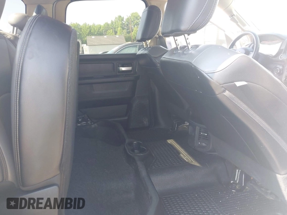 2019 Ram 2500 Tradesman with VIN 3C6UR5CJ6KG556859, listed as a IAAI auction lot 42406339 with 110,789 mi miles and . Bid and sale history available at DreamBid. Image 8.