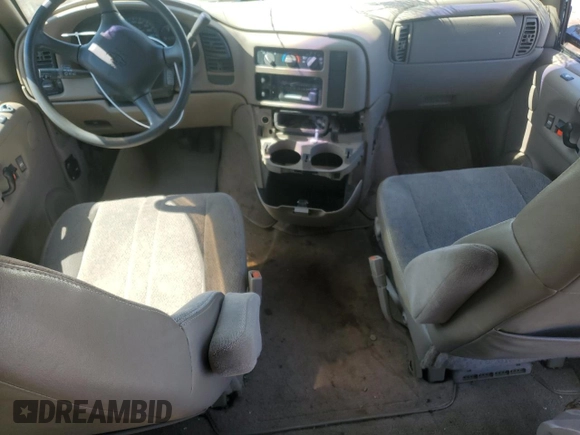 1998 Chevrolet Astro with VIN 1GNEL19W7WB182424, listed as a Copart auction lot 49575185 with 131,741 mi miles and Salvage Title. Bid and sale history available at carsss.com. Image 8.