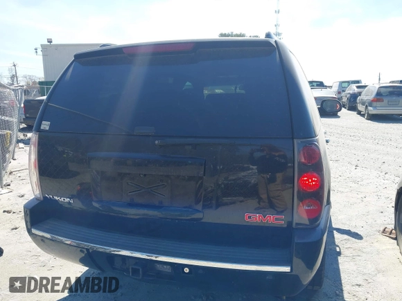 2013 GMC Yukon Denali with VIN 1GKS1EEF8DR209332, listed as a IAAI auction lot 41832403 with 208,800 mi miles. Bid and sale history available at carsss.com. Image 16.