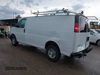 2017 Chevrolet Express Cargo with VIN 1GCWGAFF5H1246698, listed as a IAAI auction lot 42546142 with 186,229 mi miles and . Bid and sale history available at DreamBid. Image 3.