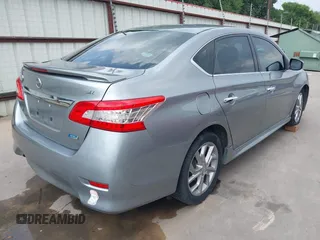 2013 Nissan Sentra SR z VIN 3N1AB7AP8DL696413, wystawiony jako IAAI lot #42116029 z przebiegiem 113 409 mil mil oraz . Historia ofert i sprzedaży dostępna na DreamBid. Obrazek 4.