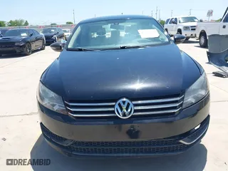 2012 Volkswagen Passat SE with VIN 1VWBH7A32CC094465, listed as a IAAI auction lot 41998550 with 139,833 mi miles. Bid and sale history available at carsss.com. Image 12.
