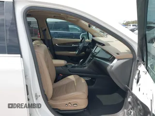 2020 Cadillac XT6 FWD Premium Luxury z VIN 1GYKPERS1LZ103976, wystawiony jako IAAI lot #41679005 z przebiegiem 57 249 mil mil oraz . Historia ofert i sprzedaży dostępna na DreamBid. Obrazek 5.