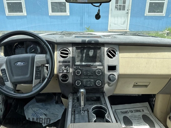 2017 Ford Expedition Limited with VIN 1FMJU1KT8HEA12008, listed as a Copart auction lot 61261115 with 46,620 mi miles and Clean title. Bid and sale history available at DreamBid. Image 9.
