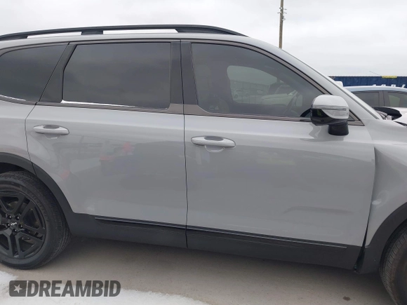 2024 Kia Telluride SX Prestige X-Pro with VIN 5XYP5DGC4RG427373, listed as a IAAI auction lot 41371537 with 11,808 mi miles and . Bid and sale history available at DreamBid. Image 13.