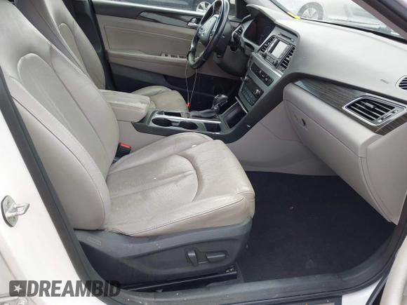 2015 Hyundai Sonata 2.4L Sport with VIN 5NPE34AF4FH117437, listed as a IAAI auction lot 42040653 with 265,603 mi miles. Bid and sale history available at carsss.com. Image 5.
