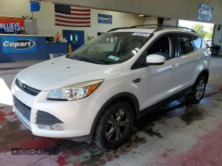 2013 Ford Escape SE z VIN 1FMCU9GX8DUB59593, wystawiony jako Copart lot #64526535 z przebiegiem 146 020 mil mil oraz Szkoda całkowita • Salvage title. Historia ofert i sprzedaży dostępna na DreamBid. Obrazek 1.