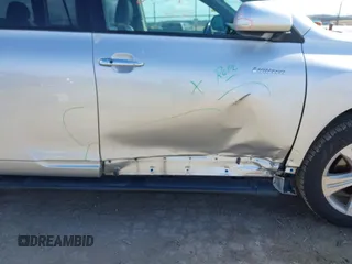 2010 Toyota Highlander Limited with VIN 5TDDK3EH3AS030488, listed as a IAAI auction lot 41695234 with 204,046 mi miles and . Bid and sale history available at DreamBid. Image 6.