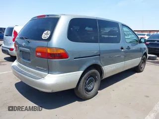 1998 Toyota Sienna LE z VIN 4T3ZF13C1WU043459, wystawiony jako IAAI lot #42475827 z przebiegiem Nie podano mil oraz . Historia ofert i sprzedaży dostępna na DreamBid. Obrazek 4.