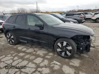 2024 Volvo XC60 Recharge Plug-In Hybrid Ultimate Dark Theme with VIN YV4H60DM8R1866967, listed as a Copart auction lot 81255994 with 330 mi miles and Salvage Title. Bid and sale history available at carsss.com. Image 4.