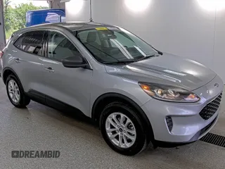 2022 Ford Escape SE z VIN 1FMCU9G66NUB33504, wystawiony jako IAAI lot #42748133 z przebiegiem 74 338 mil mil oraz . Historia ofert i sprzedaży dostępna na DreamBid. Obrazek 30.