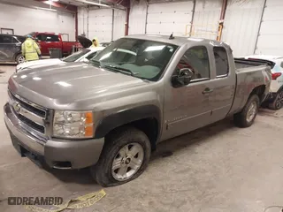 2007 Chevrolet Silverado 1500 LT w/1LT with VIN 2GCEK19J771679944, listed as a IAAI auction lot 41352590 with 167,834 mi miles. Bid and sale history available at carsss.com. Image 16.