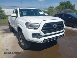 2017 Toyota Tacoma SR z VIN 5TFRX5GN2HX075352, wystawiony jako IAAI lot #42236655 z przebiegiem 179 973 mil mil oraz . Historia ofert i sprzedaży dostępna na DreamBid. Obrazek 1.
