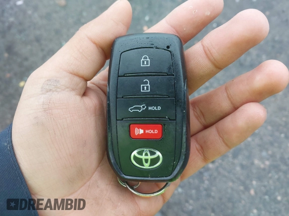 2024 Toyota Highlander XLE z VIN 5TDAAAA59RS011154, wystawiony jako IAAI lot #41243314 z przebiegiem 28 555 mil mil oraz . Historia ofert i sprzedaży dostępna na DreamBid. Obrazek 11.