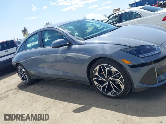2023 Hyundai Ioniq 6 SEL z VIN KMHM34AA5PA033700, wystawiony jako IAAI lot #41954862 z przebiegiem 16 304 mil mil oraz . Historia ofert i sprzedaży dostępna na DreamBid. Obrazek 14.