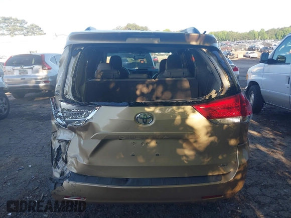 2011 Toyota Sienna XLE AAS с VIN 5TDYK3DCXBS126384, выставлен на аукционе IAAI как лот 42309297 с пробегом 229 242 миль миль и . История ставок и продаж доступна на DreamBid. Изображение 16.