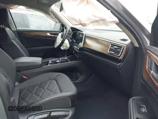 2024 Volkswagen Atlas SE with VIN 1V2HR2CA4RC593252, listed as a IAAI auction lot 41828371 with 7,317 mi miles and . Bid and sale history available at DreamBid. Image 5.