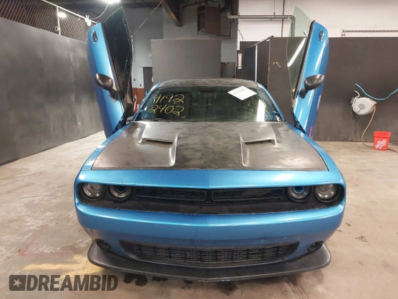 2016 Dodge Challenger R/T Scat Pack with VIN 2C3CDZFJ8GH279312, listed as a IAAI auction lot 41922402 with 21,168 mi miles and . Bid and sale history available at DreamBid. Image 18.