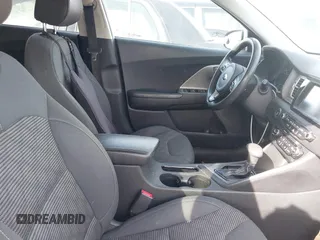 2017 Kia Niro FE with VIN KNDCB3LC1H5089168, listed as a IAAI auction lot 41574413 with 102,844 mi miles. Bid and sale history available at carsss.com. Image 5.