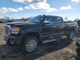 2017 GMC Sierra 2500HD Denali with VIN 1GT12UEG1HF104744, listed as a Copart auction lot 43969425 with 129,674 mi miles and Salvage Title. Bid and sale history available at carsss.com. Image 1.