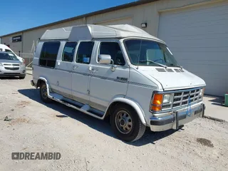 1992 Dodge Cargo with VIN 2B6HB21Y9NK146890, listed as a IAAI auction lot 41667306 with 168,918 mi miles. Bid and sale history available at carsss.com. Image 1.
